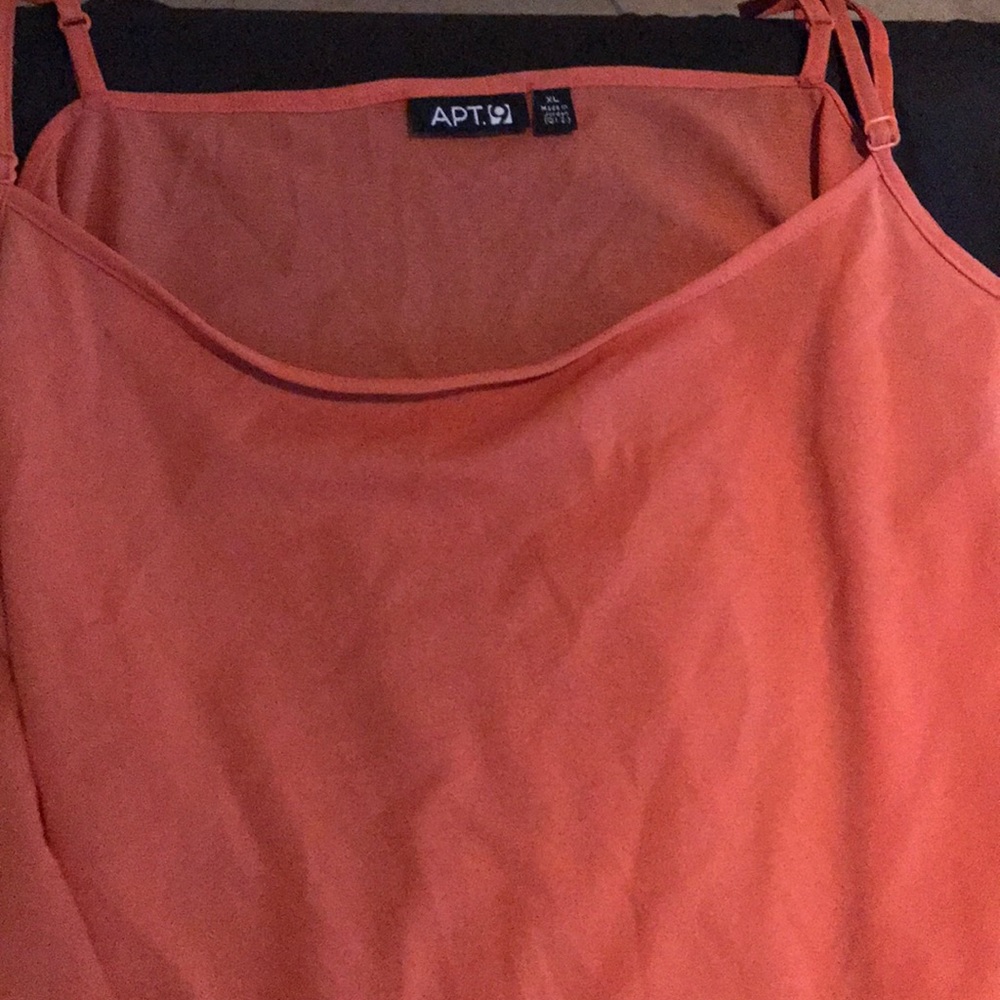 Spaghetti strapped blouse - Picture 3 of 3